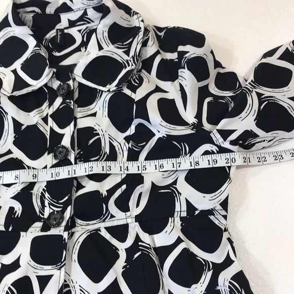 Ambition Swing Coat Size L - Picture 4 of 8